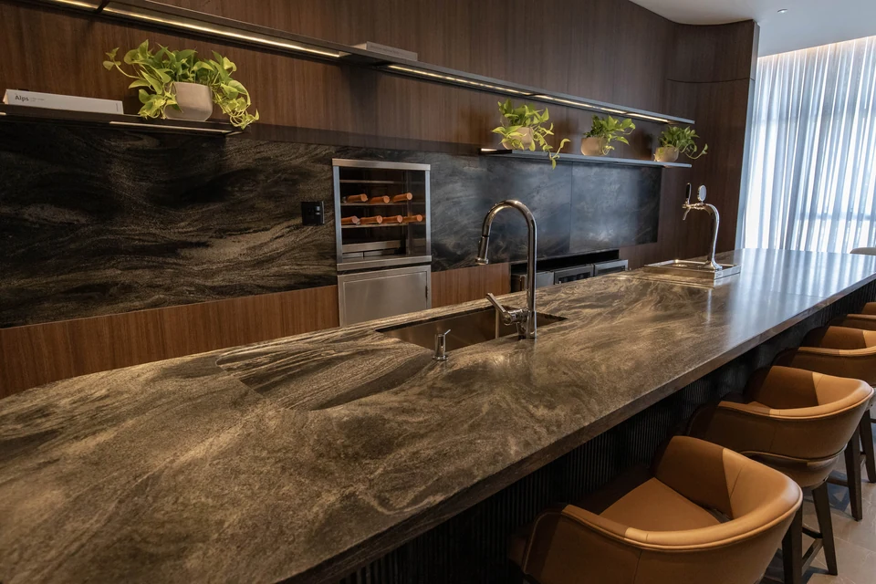Bancada gourmet — área comum — Balneário Camboriú/SC