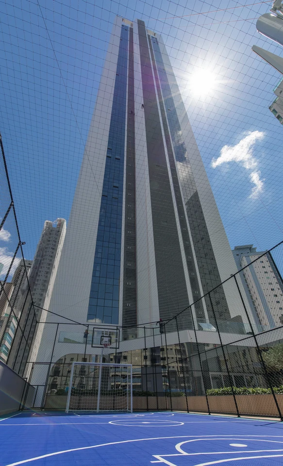 Quadra esportiva — área comum — Balneário Camboriú/SC