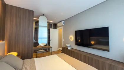 Ambiente de descanso e bancada — foto real do apartamento decorado