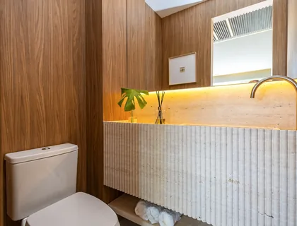 Lavabo do apartamento decorado — foto real do decorado